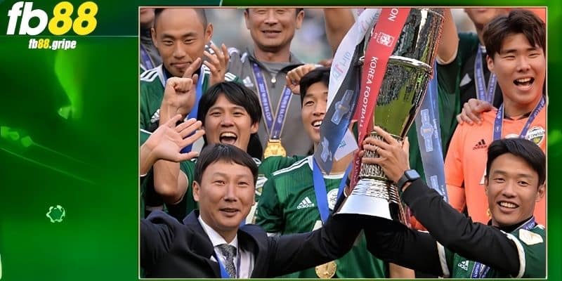 Jeonbuk Hyundai Motor là CLB duy nhất ông từng dẫn dắt